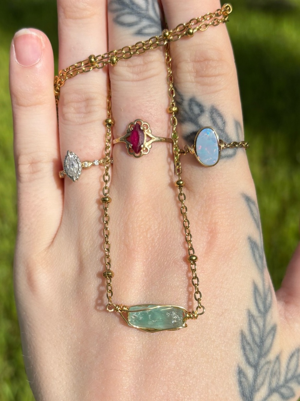 Vanadium emerald built in necklace